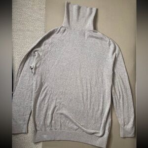 H&M Light Gray Turtleneck Sweater